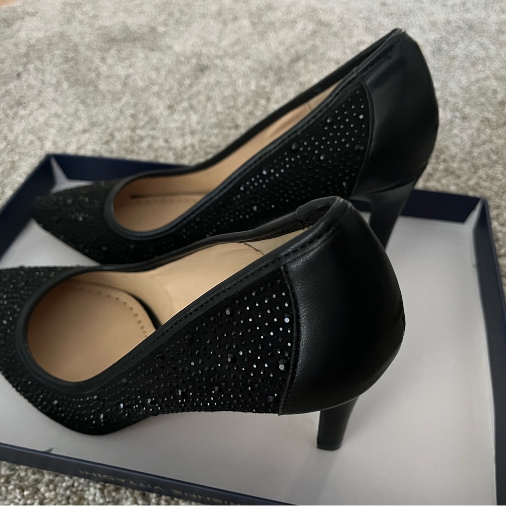 adrienne vittadini sparkly black heels!